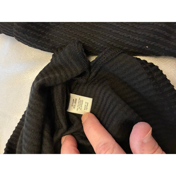 Zenana NWOT Size Medium Black ribbed short set.

****Size MEDIUM**** - Picture 6 of 7